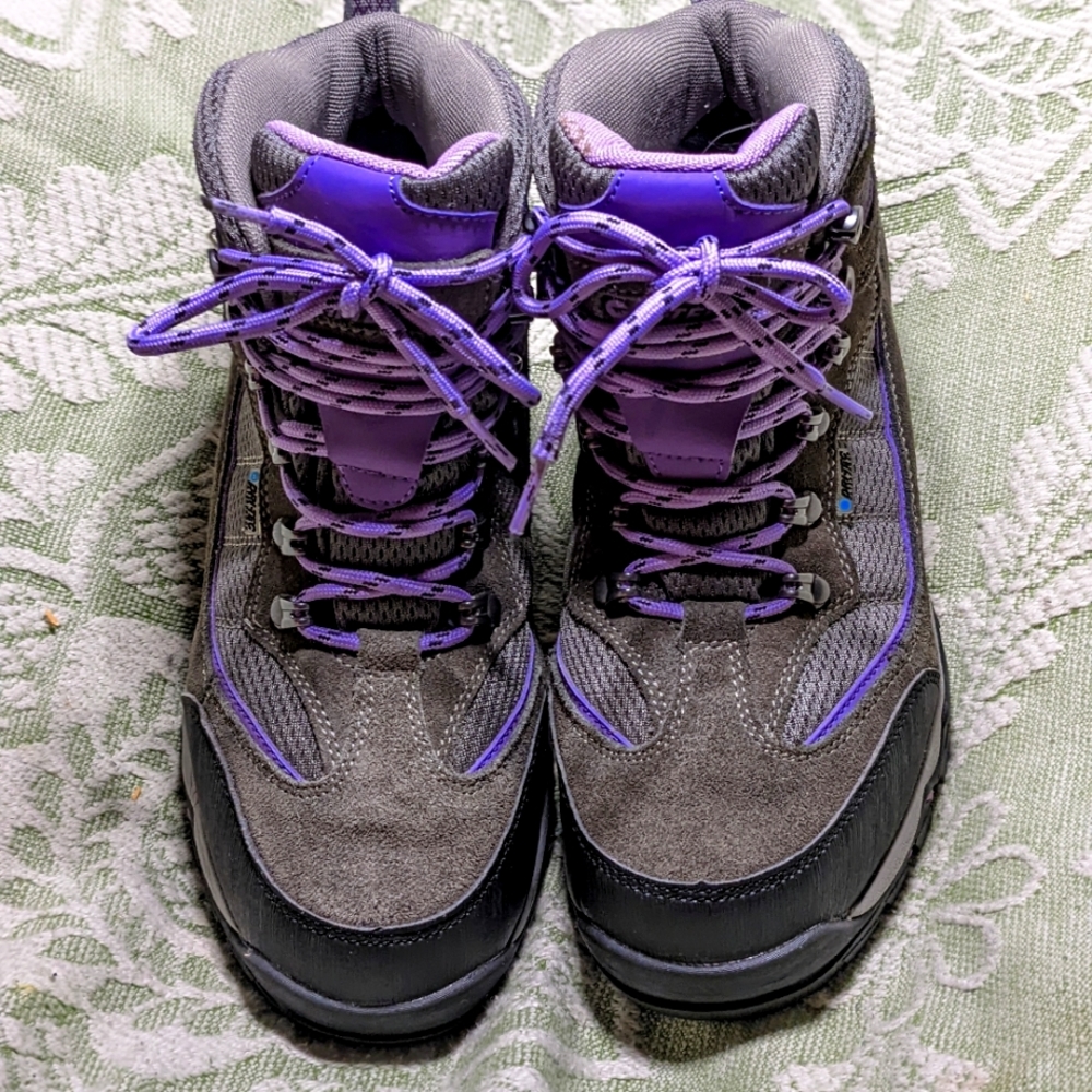 Hi-Tec Hiking Boots worn a few times. Slightly too small for me.